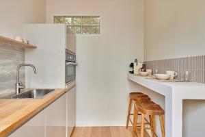 Studio Center of Paris Beaubourg by Studioprestige