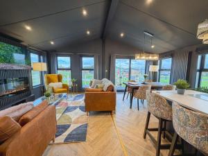 Blackthorn Timber Lodge