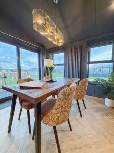 Blackthorn Timber Lodge