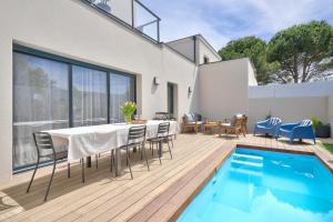 Maison Marly avec piscine privee a Serignan