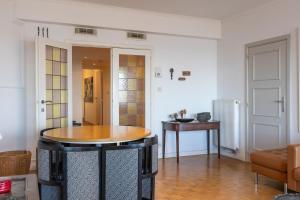 LECOMTE - The Shoreline Beachview 106