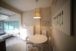 Luminoso appartamento in Moscova con terrazzo