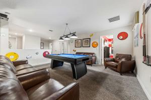 Epic Retreat Theater Game Room & Water Park