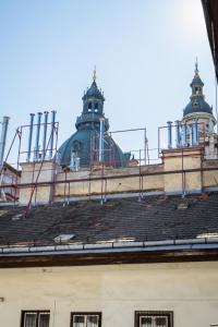 Cosy flat watching Basilika free parking upon reservation