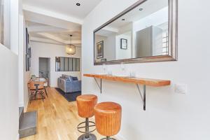 Apartment Loft Père Lachaise by Studio prestige