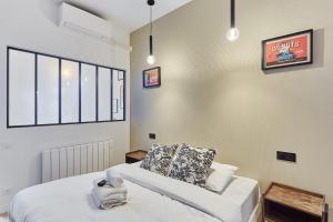 Apartment Loft Père Lachaise by Studio prestige