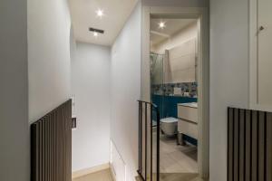 GuestHost - Alla Scala Santa Apartment