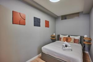 Apartment Louvre Museum by Studio prestige