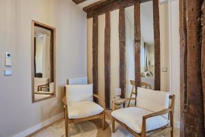 Apartment Center of Paris by Studio prestige