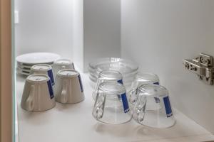 Stylish 1BR Flat Garden Balcony Parking