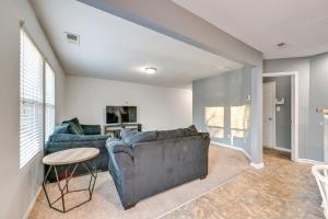 Pet-Friendly Home Just Outside Downtown Charlotte!