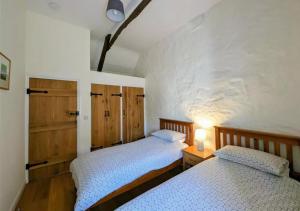 Tan Y Bryn Y Bwthyn Cwm yr Eglwys