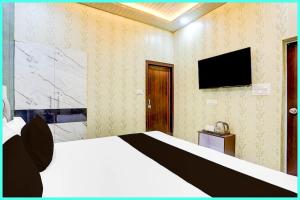 SS Heritage Palace near Lucknow Juncation # Free Wi-Fi and Room Service Facilities # Fully Air conditioning Premium Room - Best Premium Hotel In Lucknow