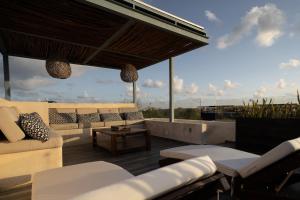 Amazing Penthouse & Apartment with Private Pool, Terrace , Roof Top and Hot Tub in Tulum Jungle
