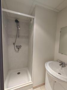 Appartement avec clim et parking à Uzès