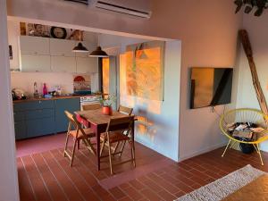 Mazet vue collines et mer au calme dans le domaine de valcros