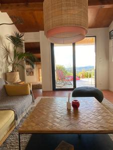 Mazet vue collines et mer au calme dans le domaine de valcros