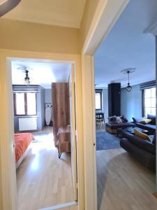 Specius Flat Near Yeditepe Univ