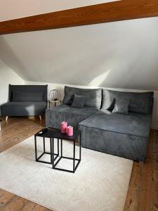 Ferienwohnung - Balkon - Netflix - Parkplatz - Kingsize-Bett - 6 Personen
