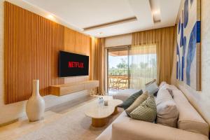 Spacious 2BR , Pool & Garden , Golf View , Fast WiFi