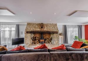 Denmark House - 9 bed property with snooker room