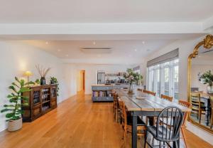 Denmark House - 9 bed property with snooker room