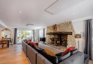 Denmark House - 9 bed property with snooker room