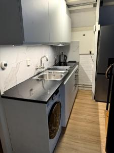 3 bedrooms Family House till 6 p Near Amsterdam & Sea