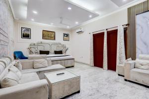 Hotel O Rama House Near Peeragarhi Metro Station