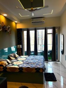 Cosmo Stays Premium Studio Gaur City Center
