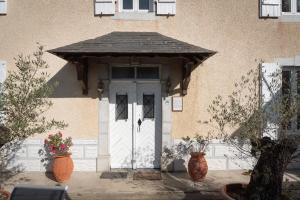 La Maison du soleil L Aulhere 3 étoiles ,Maison familiale 6-7 personnes, Grand Jacuzzi 6 p