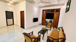 Massive 2 bedroom House for joyful stay