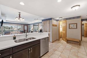 Lodge Tower 594 Two Bedroom Residence