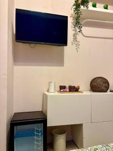 "Private Room" stanza privata with private bathroom - shared kitchen and beautiful terrace on Taormina Center Hostel Taormina