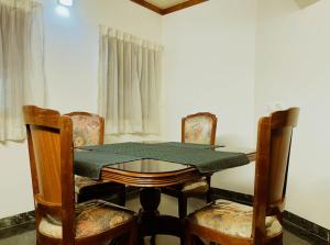 Upavan Villa-Two KM From Aluva Metro Station