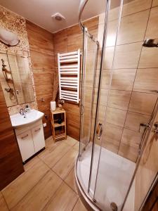 U KUCHTÓW Apartamenty i Wypożyczalnia Sprzętu Sportowego