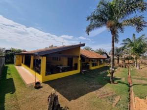 Chácara com ótimo espaço de lazer - Artur Nogueira