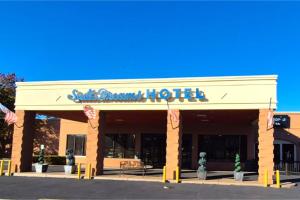 Suite Dreams Hotel