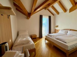 HC Hotel Garni - Rooms and Apartments