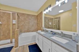 Luxury Resort Condo Minutes from Disney