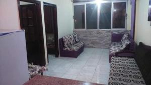 شقة على البحر مباشره في العجمي بيطاش