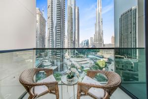 Act 2 - Luxury 2BR Facing Burj Khalifa & Fountain