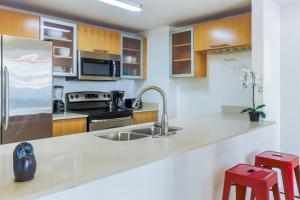 Newly Renovated 1BR Brickell Condo plus Parking
