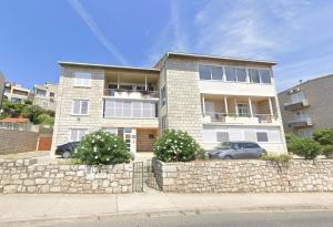 Sunny 2-room Apartments