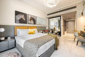 Minutes Walk To Dubai Mall Studio WithComfort