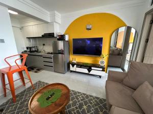 Skyline Serenity 17th floor luxury apartment 1713