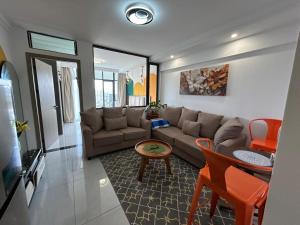 Skyline Serenity 17th floor luxury apartment 1713