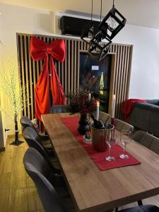 Dom z jacuzzi do 10 osób Zator Willa LuxHouse