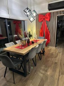 Dom z jacuzzi do 10 osób Zator Willa LuxHouse