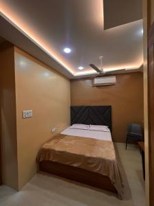 Alma by MyCasa Elegant 2BHK Stay in TTK Road